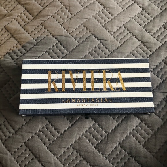 ABH Riviera palette - Picture 2 of 2